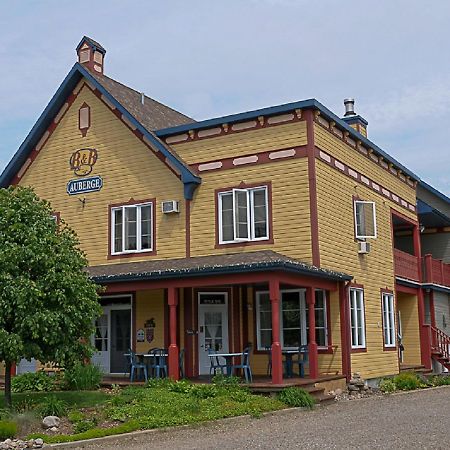 Auberge Le Voyageur Mont-Tremblant Zewnętrze zdjęcie