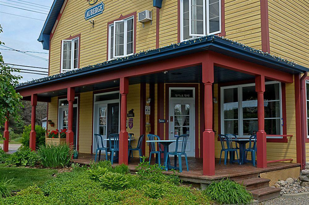 Auberge Le Voyageur Mont-Tremblant Zewnętrze zdjęcie
